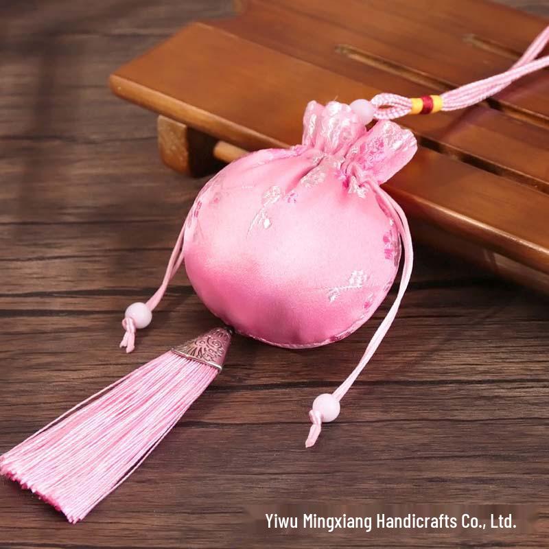 Chinese Mugwort Sachet: Traditional Herbal Mosquito Repellent Car Ornament - Dragon Boat Festival Pendant