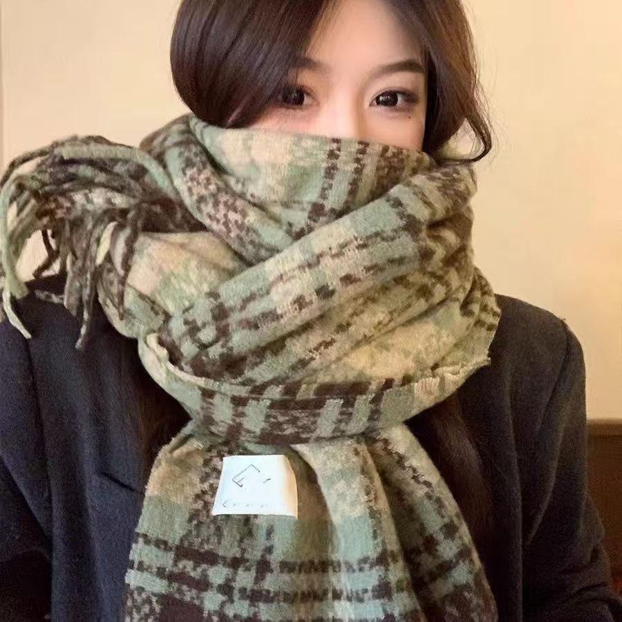 Plaid scarf female Korean atmosphere warm new dry rose pink autumn and winter white soft fringed shawl scarf