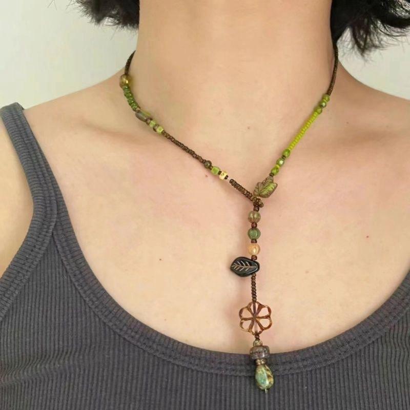 Retro Ethnic Style Flower Beaded Pendant Necklace Adjustable Collar Chain Jewelry for Halloween Costume Accessory