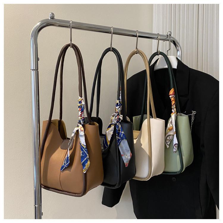 Fashionable Large Capacity Women's Bag Autumn New Fashion Simple Generous Shoulder Tote Commuter Bag Women