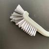 Brosse de nettoyage en plastique blanche à long manche pour la cuisine et la maison
