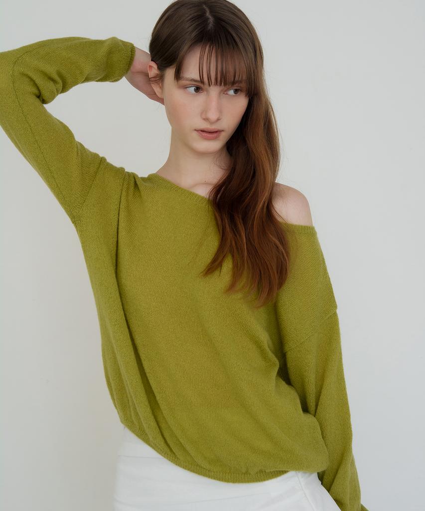 LETTERA Soft Curve Off-Shoulder Knit