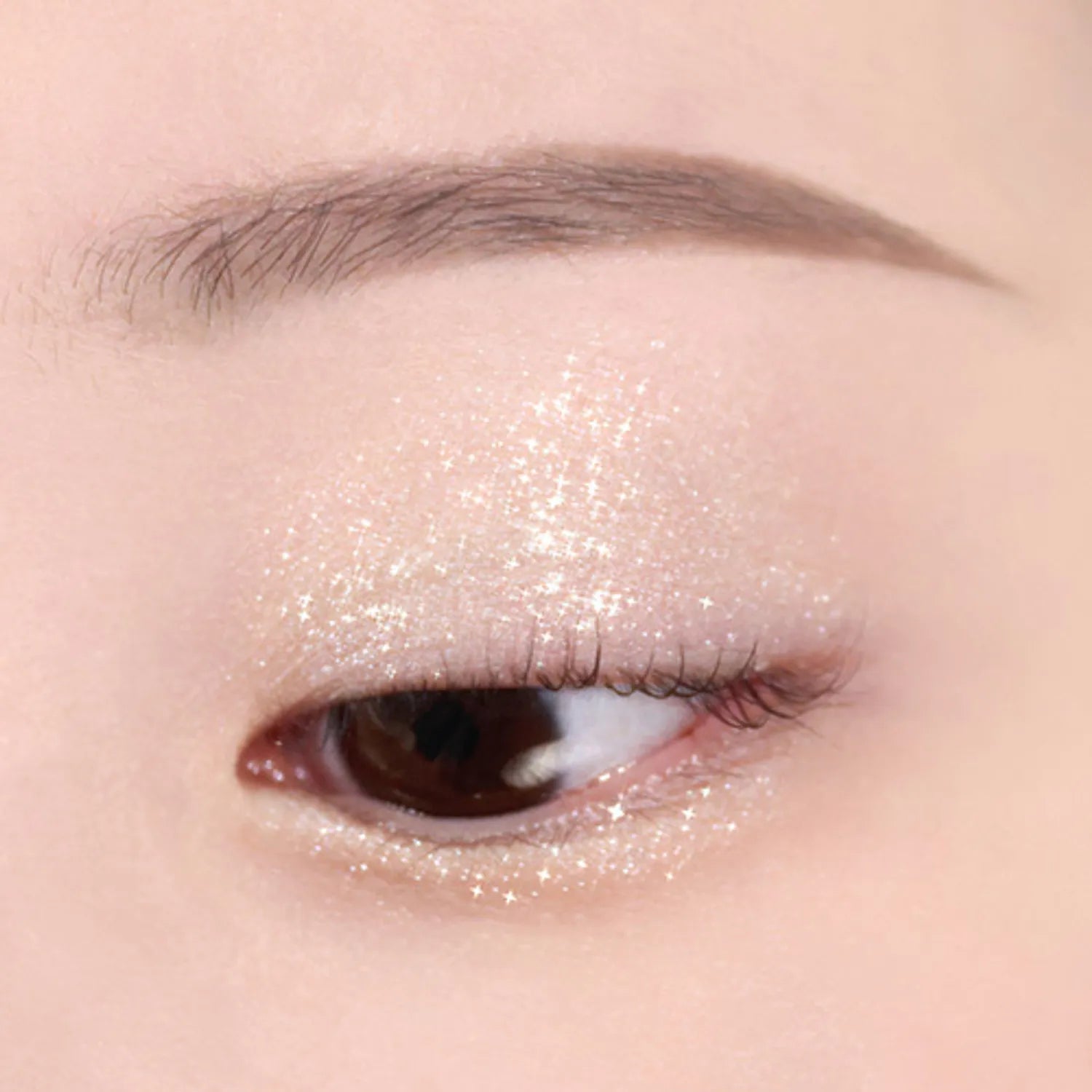 

BANILA CO Hyper Holo Beam Eye Glitter (8 Colors) WH01 Tingle
