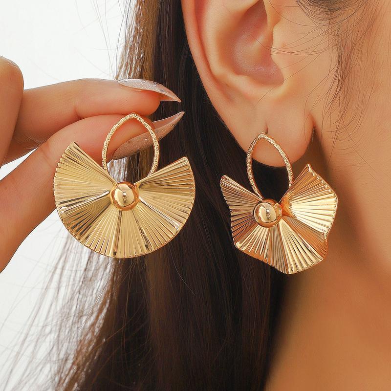 Exaggerated White Imitation Zircon Stud Earrings for Women Vintage Metal Six Petal Flower Temperament Earrings Wedding Zircon