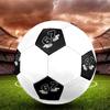 1 vnt. Skaičiai Judantis futbolo kamuolys Dydis 5 Mašininiu būdu susiūtas futbolo kamuolys Universalus futbolo kamuolys patalpoms/lauko reikmenims, dovana W25