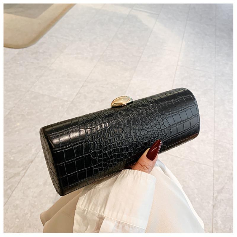 Autumn and winter warm brown crocodile pattern long baguette bag clutch bag trendy locomotive dating party special-shaped bag
