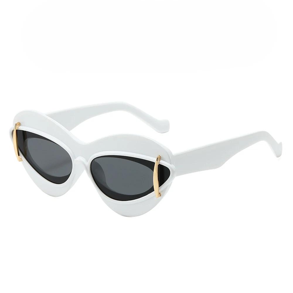 New  Oversized Cat Eye Sunglasses Women For Men Luxury Brand Designer Vintage Punk Sunglasses Popular Rivet Big Frame Eyewear