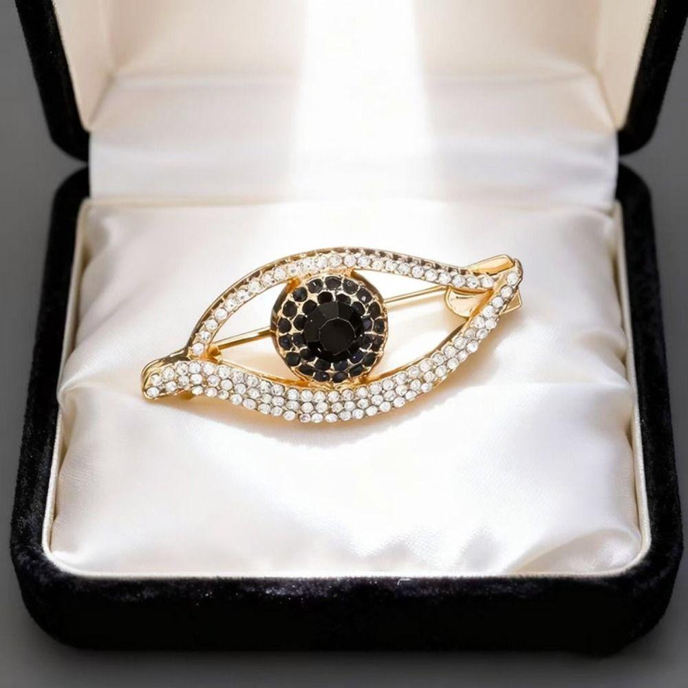 Decoration Devil Eye Brooch Pin Hollow Out Banquet Clothes Pin Rhinestone Eye Brooches  Decoration