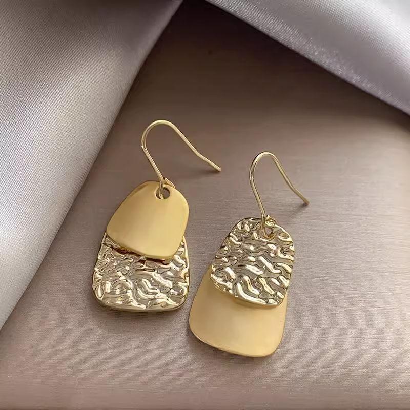 

Accessible Luxury Internet Celebrity Women s Korean-Style Niche Design Drop Earrings Gold Pieces Earrings
