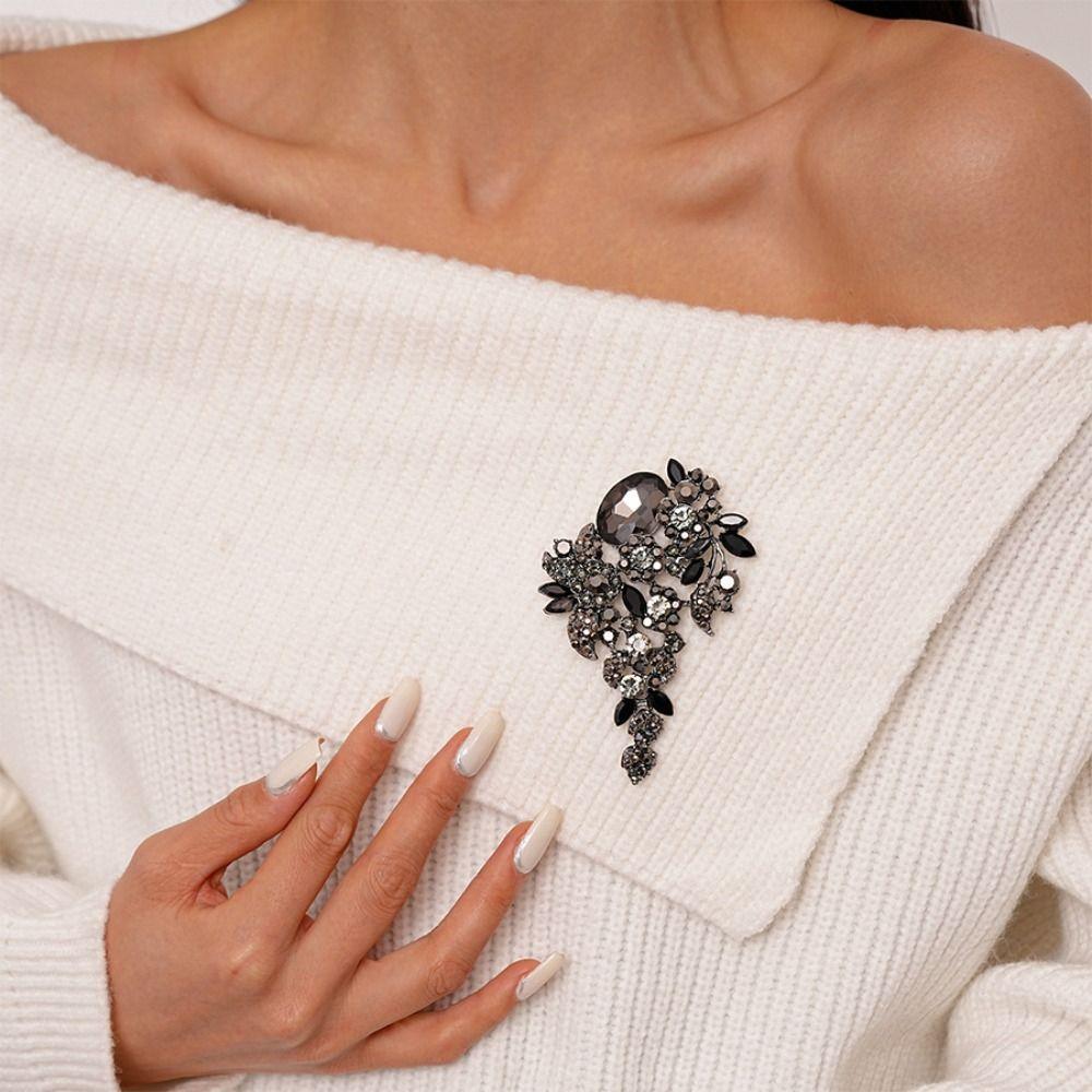 Jewelry Accessories Rhinestone Flowers Brooch Encrusted Flowers Suit Collar Pin Women
