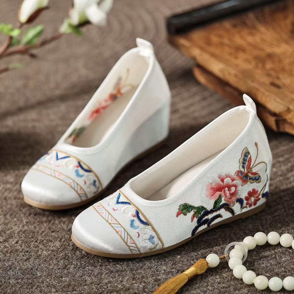 Women's Increased Internal Wedges Embroidered Shoes Ethnic Style Round Toe Shallow Slip On Lightweight Cheongsam Shoe Hanfu Shoe