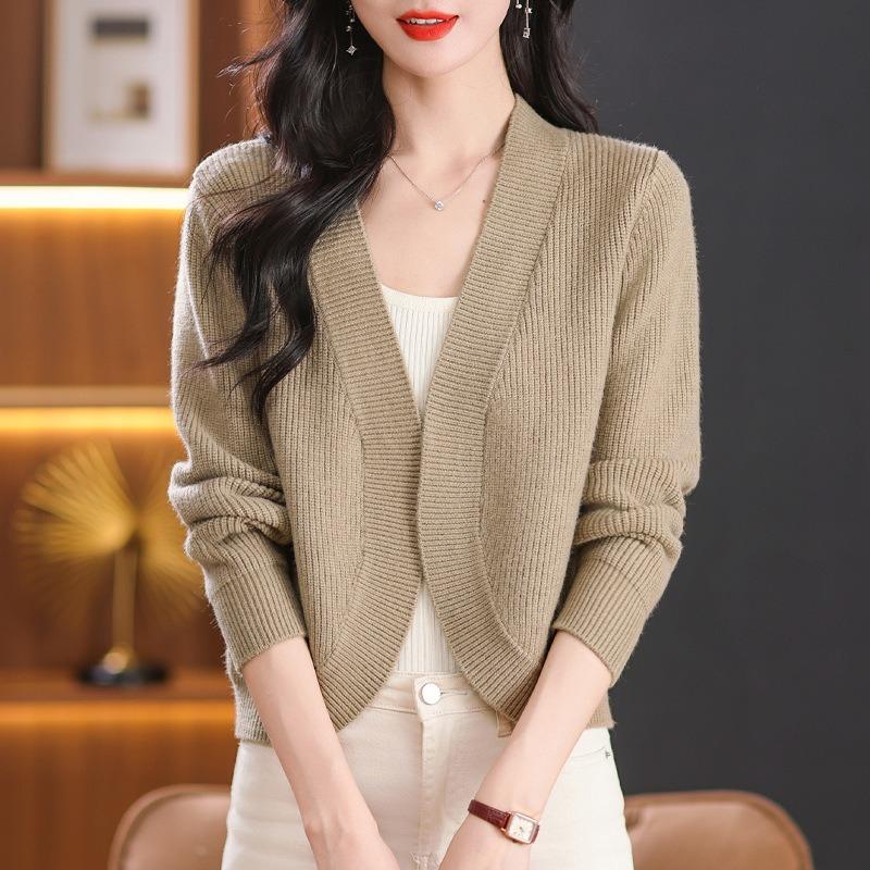Early autumn high waist casual short coat women's spring and autumn new knitted sweater cardigan sweater with top and clothing women