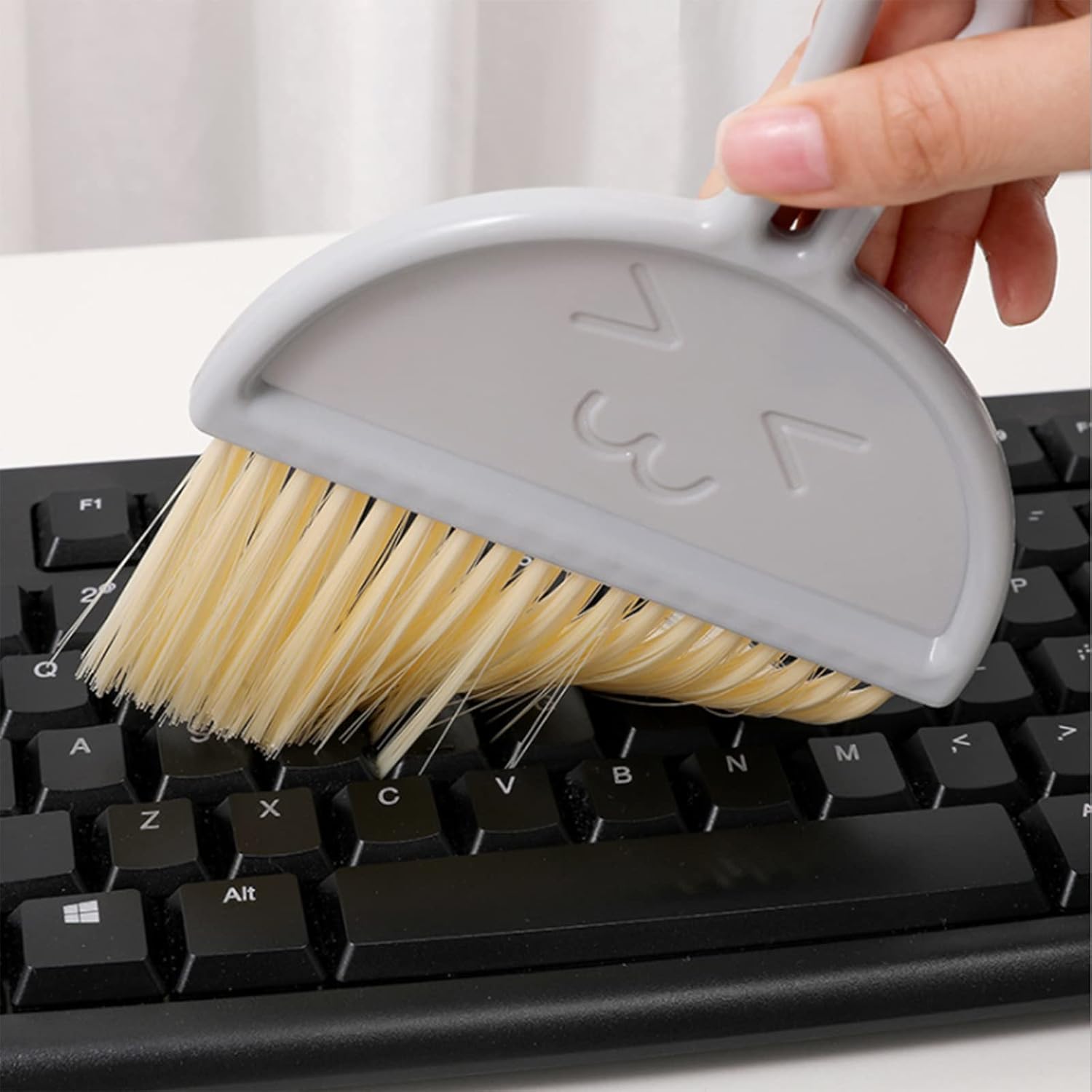 

Hand Broom and Dustpan Set, Computer Desk Keyboard Hand Broom Sofa Pet Cage Cleaning Brush, Mini Brooms and Dustpans for Indoor, Kitchen, and Car