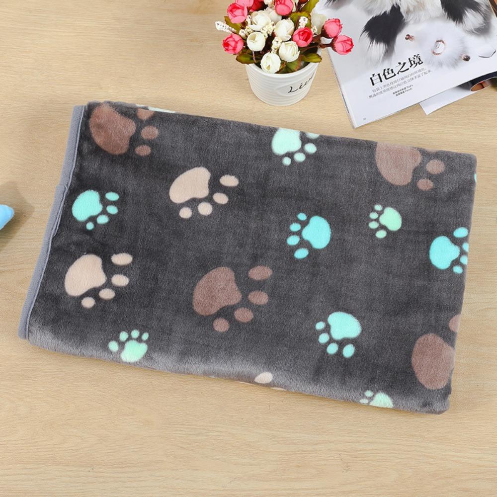 Pet Blankets, Kennel Pads, Dog Blankets, Autumn and Winter Warm Blankets, Coral Fleece