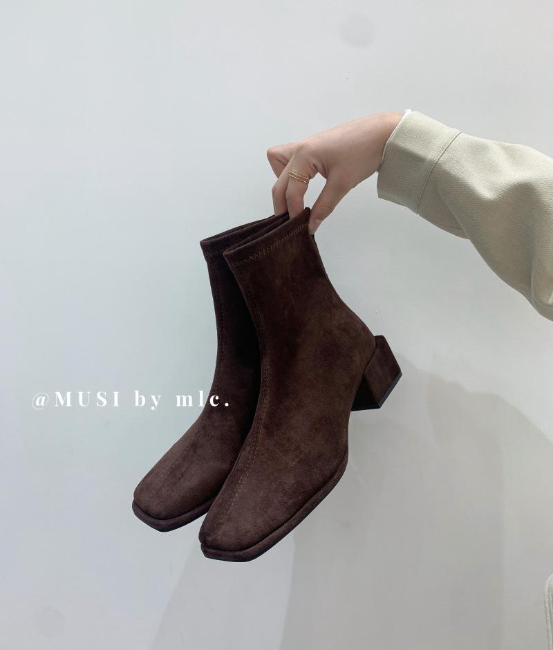 ~ Korean Version of the New Square Head Flat Bottom Thin Boots Retro Versatile Bare Boots Ankle Boots Martin Boots Short Boots