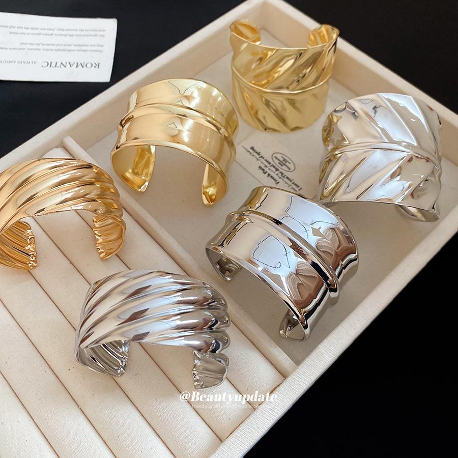 Metallic Irregular Wave Texture Open Bangle Bracelet: Versatile Fashion Jewelry for Women