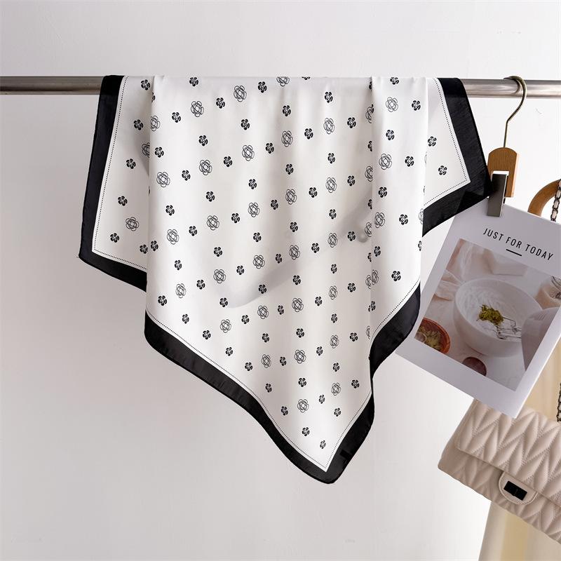 Simple Floral Temperament Printed Silk Scarf Square Scarf High-End Shawl Versatile Neck Small Square Scarf Headscarf