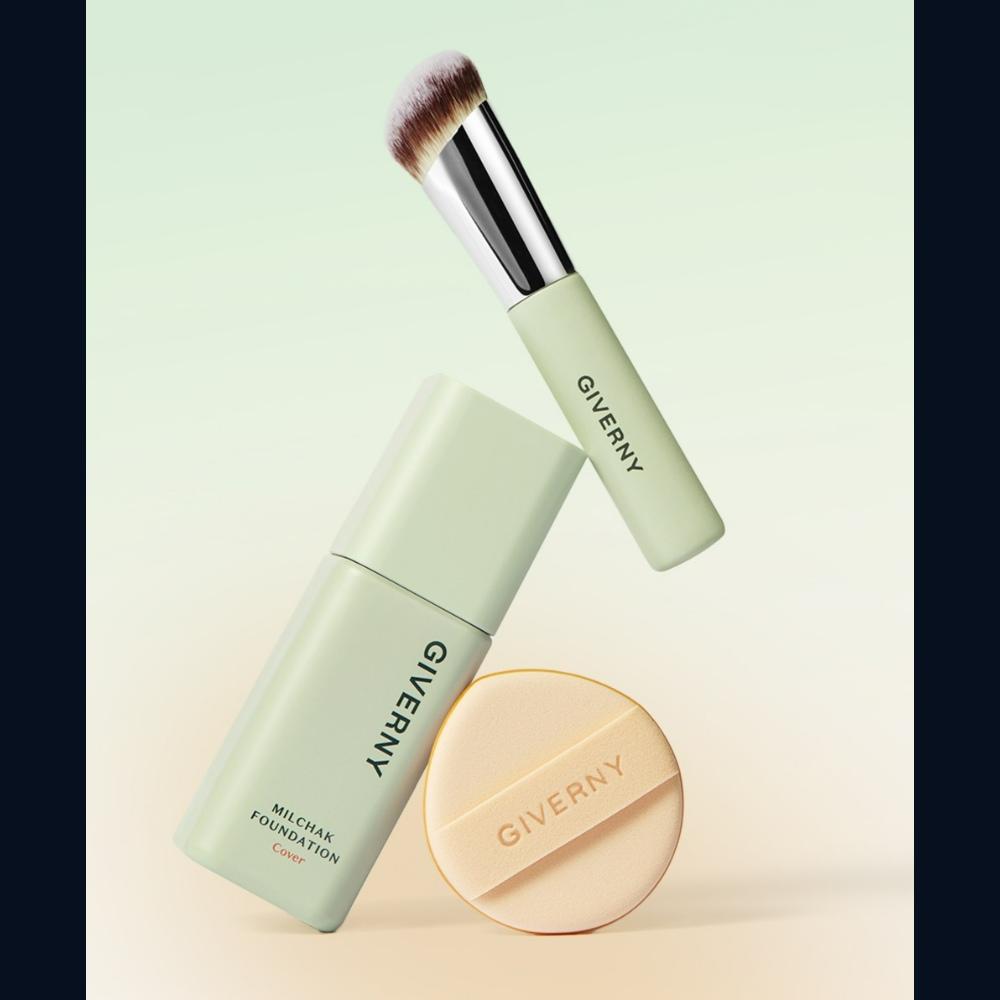 Giverny Milchak Pro-Fit Brush