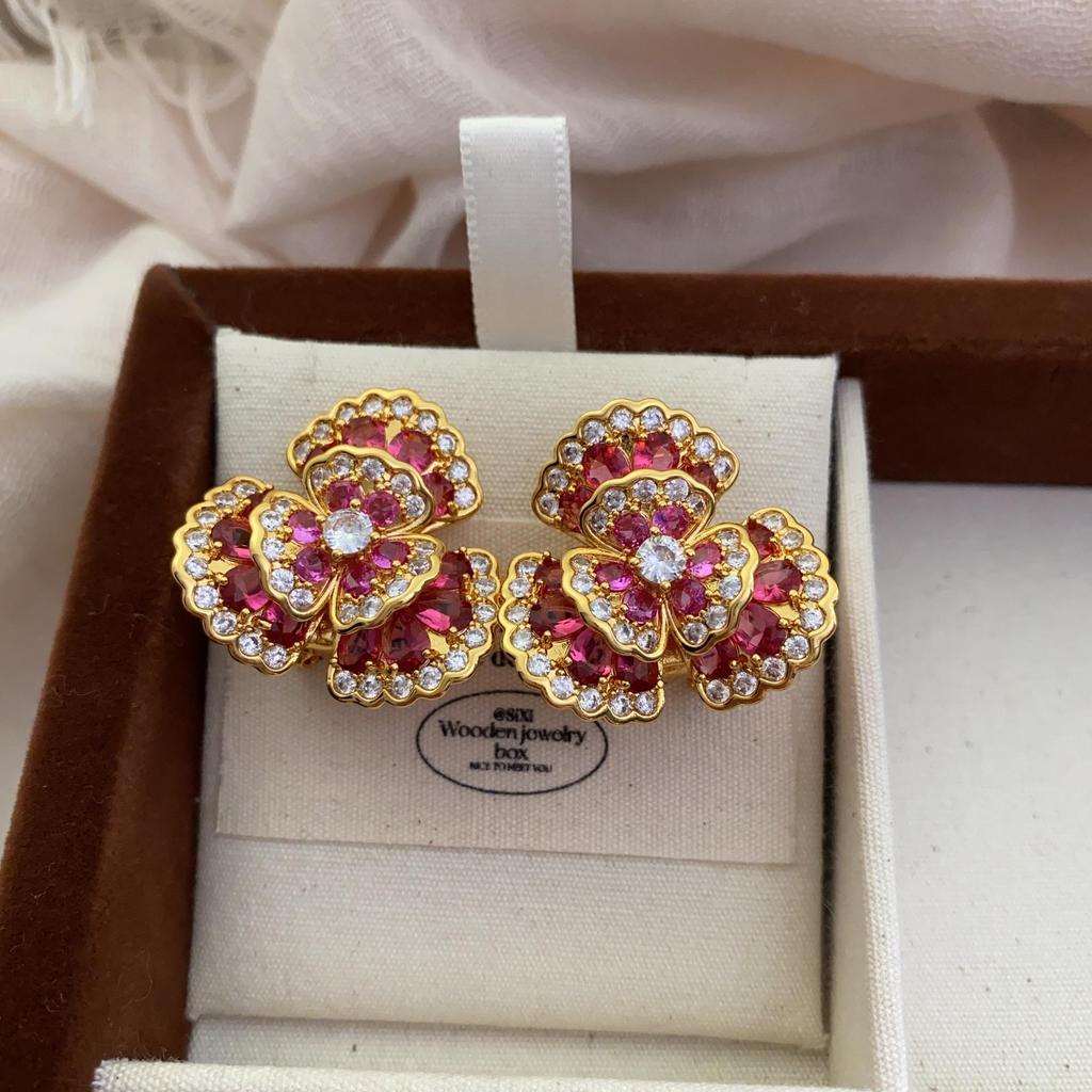 Multi-Layer Clover Flower Stud Earrings Zircon Light Luxury Personality Versatile Niche Design Sweet And Delicate Stud Earrings