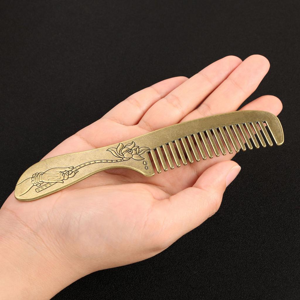 Handgefertigte Vintage-Kämme aus Messing, Antike Chinesische Kupferkämme, Schminktischornamente und -dekorationen, Exquisite Sammlerstücke