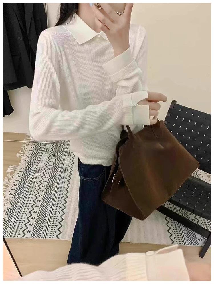 Grey Wool Knit Sweater with Lapel - Skin-friendly, Temperament-enhancing, Age-defying Women's Base Layer for Autumn and Winter