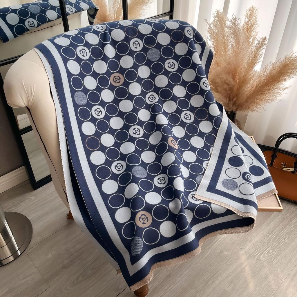 Big-Name Camellia Decoration Fashionable Imitation Cashmere Women'S Warm Scarf Short Beard Tassel Extended Shawl