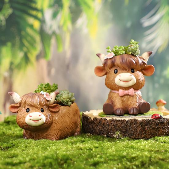 Highland Cow Planter Pot Cute Animal Resin Flower Pot with Drainage Hole Small Scottish Cow Planter for Boho Home Desk Patio Decor