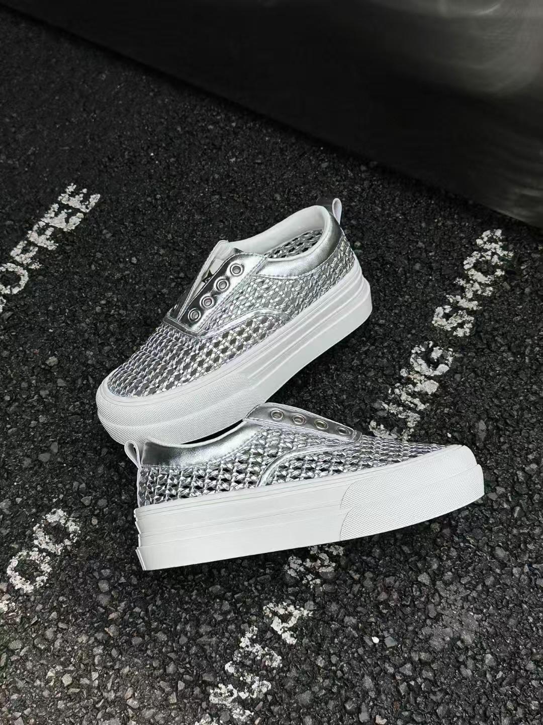 

Platform white shoes women s new summer wear fashionable versatile hollow breathable non-slip sports casual women s shoes 35 серебряный