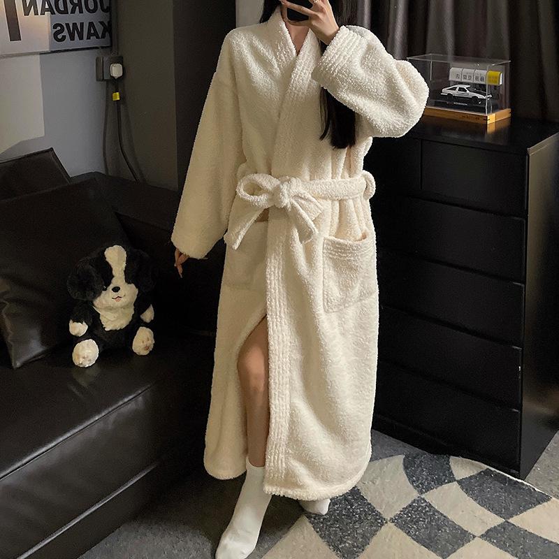 Cămașă de noapte/halat de baie de damă cu mâneci lungi din fleece de coral, lungime medie - Toamnă/Iarnă, culoare uni, croială lejeră.