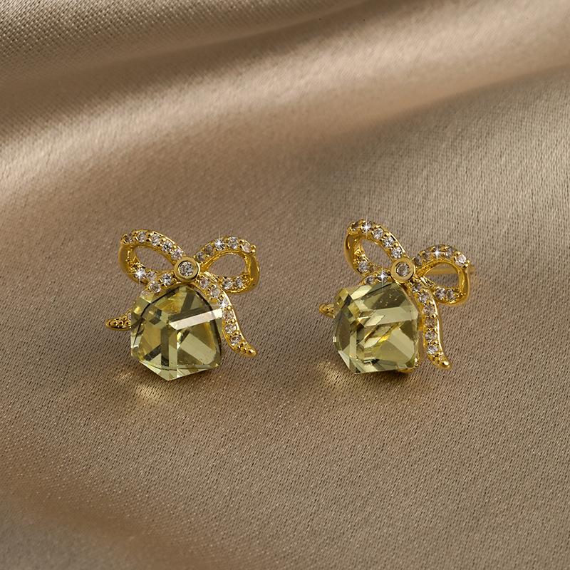 

Sparkling Cubic Crystal Bow Earrings 3D Geometric Studs Sweet Minimalist Jewelry Hypoallergenic Lightweight Women Accessory Fashion Earrings 1 Pair жёлтый