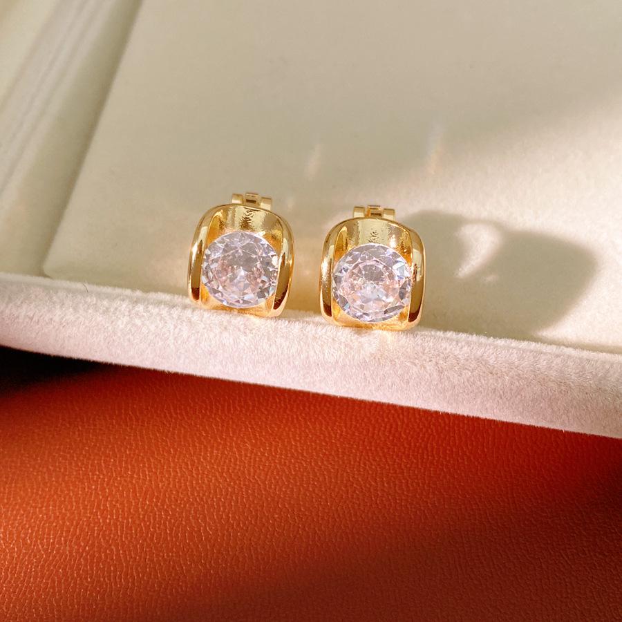 18K Gold-Plated Zircon Oval Ear Cuff - Simple  Fashionable Luxury Ear Jewelry