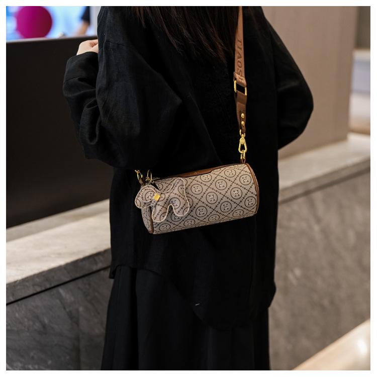 2025 Women's Chic Hot Shoulder Cylinder Crossbody Bag - Stylish & Versatile High-End Pillow Design