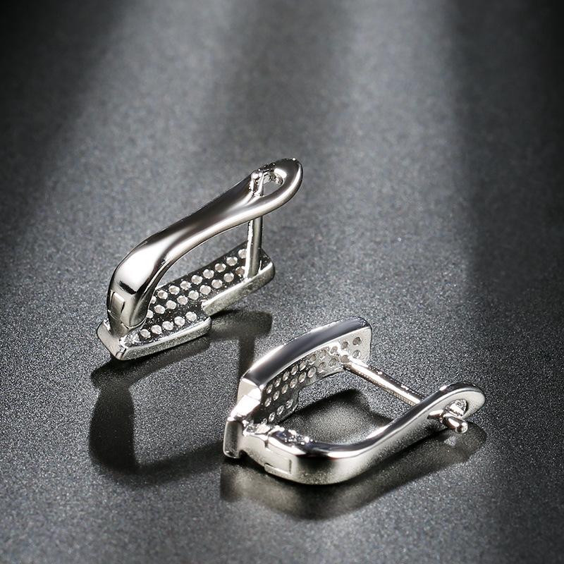 Personalized small ear buckle simple earrings boutique fashion earrings versatile exquisite fashion earrings