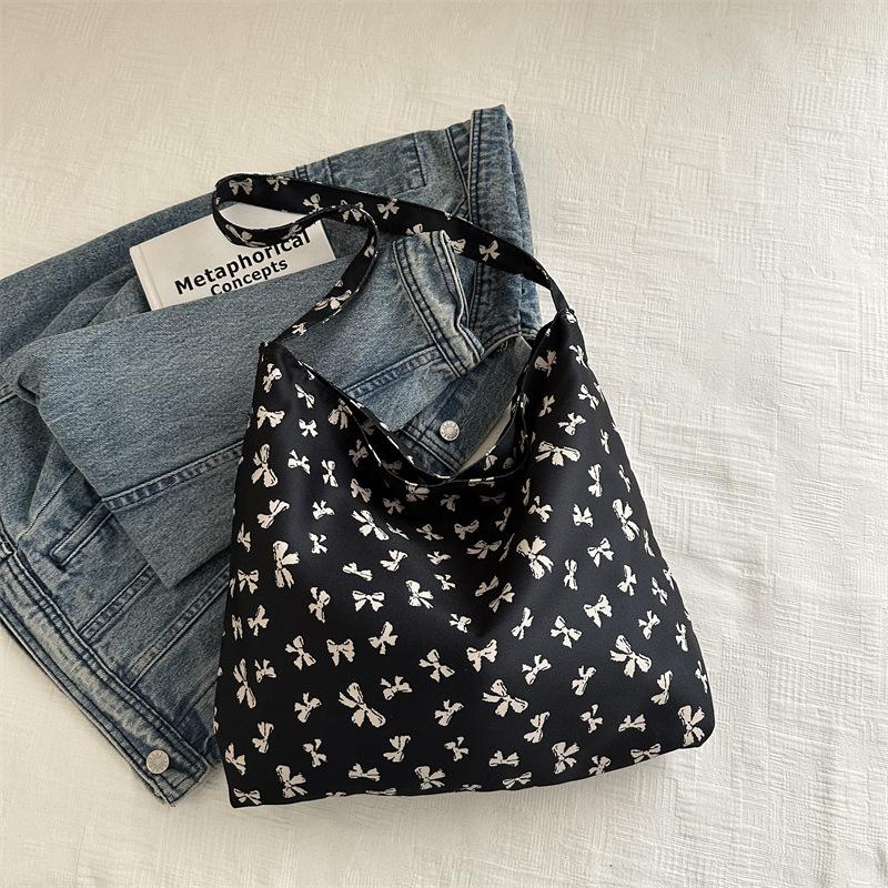 Design Sense Niche Canvas Bag Women's 2025 New Large-capacity Korean Leopard Print Floral Shoulder Student Printed Women's Bag