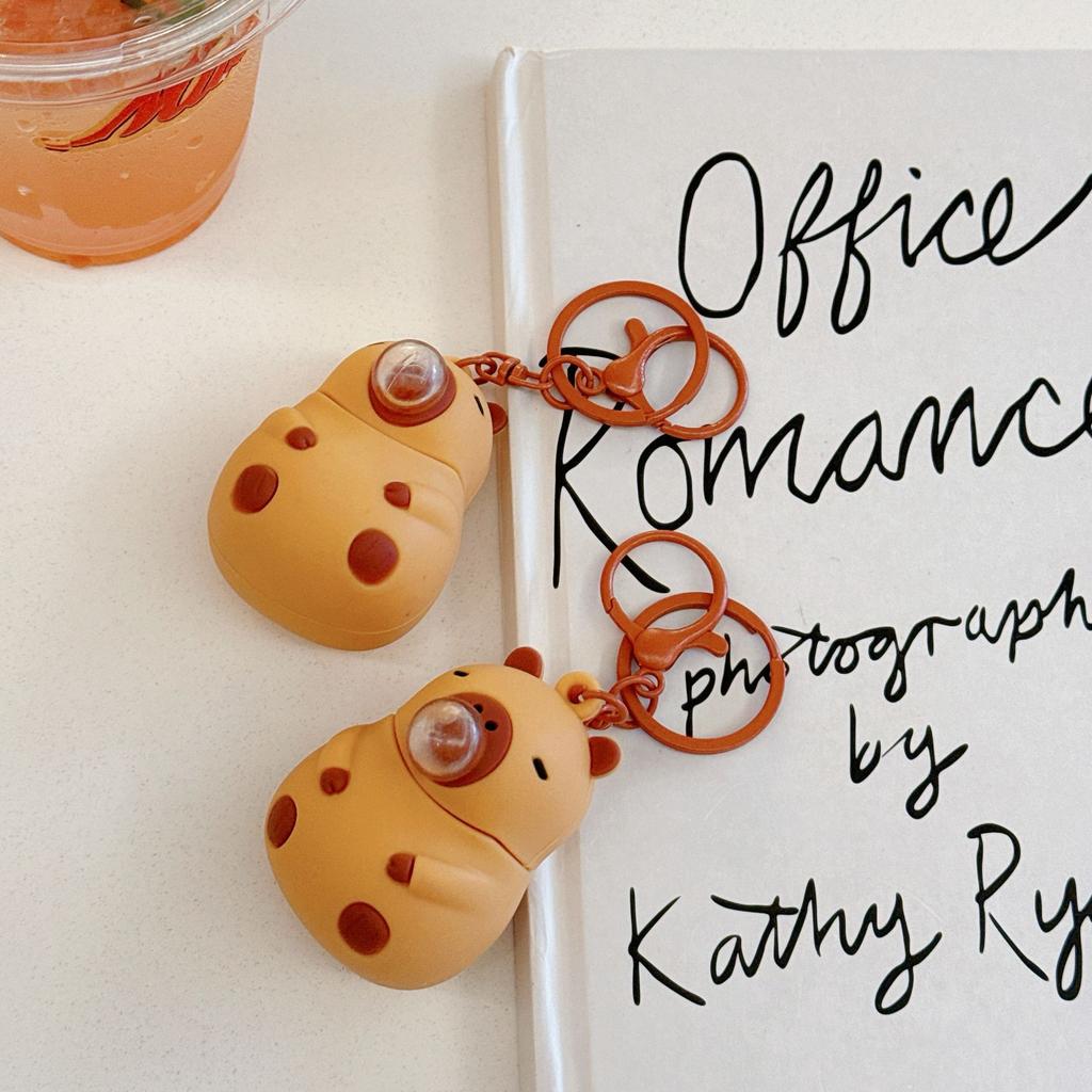 9.5cm Internet-famous Capybara Blowing Bubbles Keychain - Cute Water Vole Pendant for Car and Bag, Delicate Small Gift