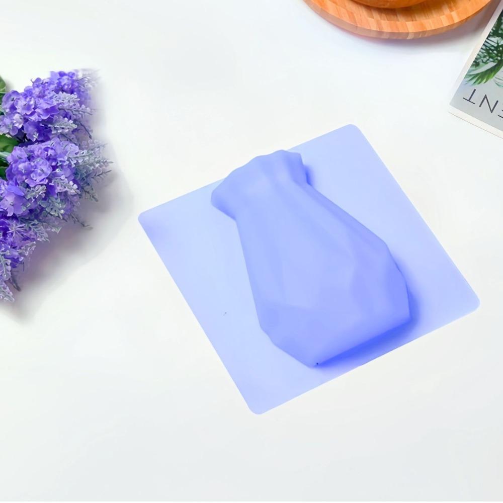 Silicone Magic Sticker Vase Reusable Decorative Vase Hot Wall-mounted Vase  Dried Flowers