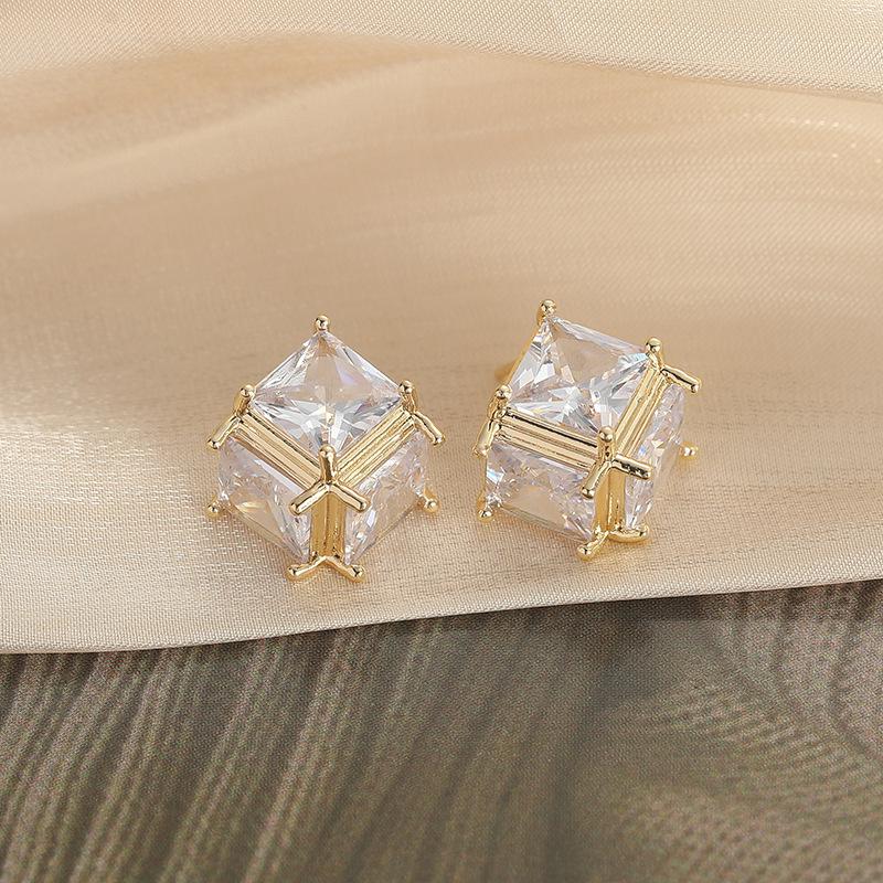 Flower Electroplated Water Droplets Small Fresh Horse Eye Zircon Earrings Silver Needle Light Luxury Bridal Stud Earrings Earrings Women Shine