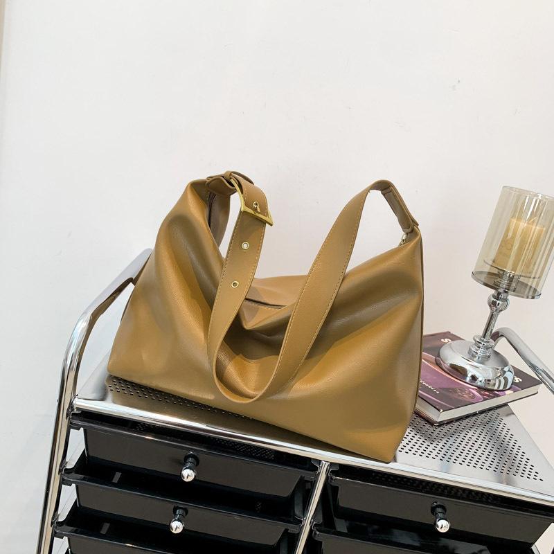 Sacs rétro européens et américains pour femmes, tendance et décontractés, doux au toucher, grande capacité, texturés et obliques, sac fourre-tout à bandoulière simple pour femmes