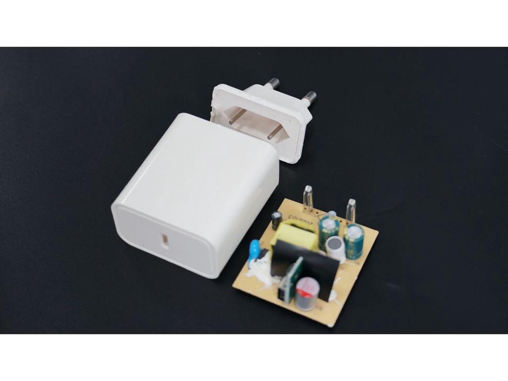 Korean Standard 18W KC Certified Mobile Charger with 4.8-Pin Single USB-C Port