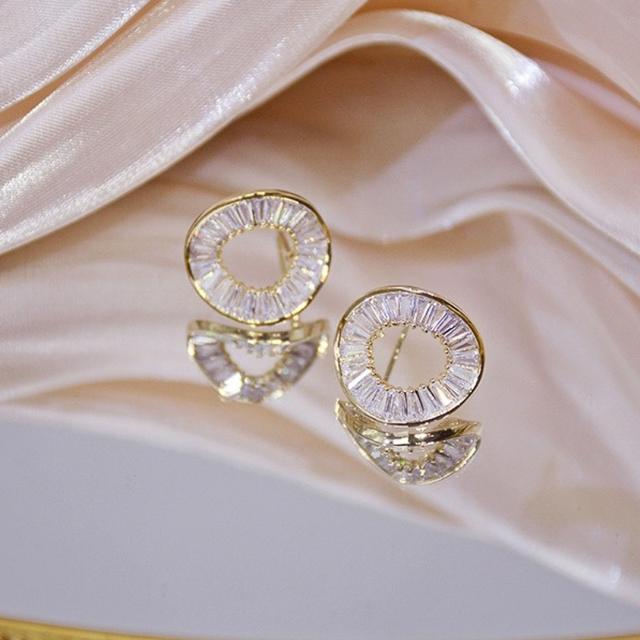 

Изящные модные серьги-гвоздики с ослепительным цирконием, свадебные аксессуары, модные женские украшения для церемонии помолвки