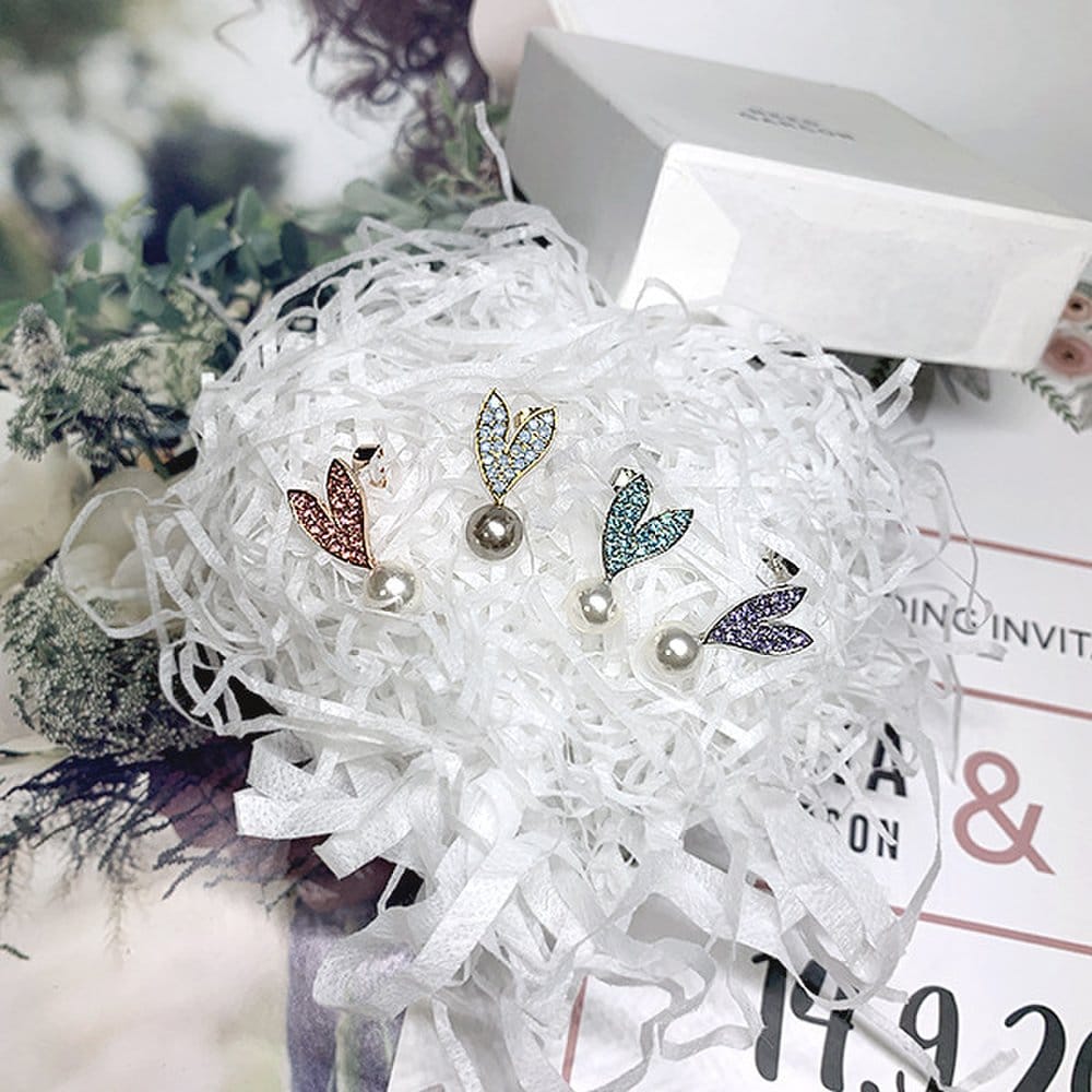 [Silver 925 Silver Needle] Pearl and Heart Wing Earrings