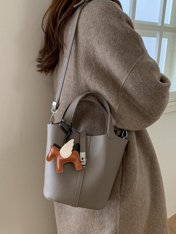 2025 Trendy Korean Niche Women's Crossbody Bucket Handbag for Autumn/Winter