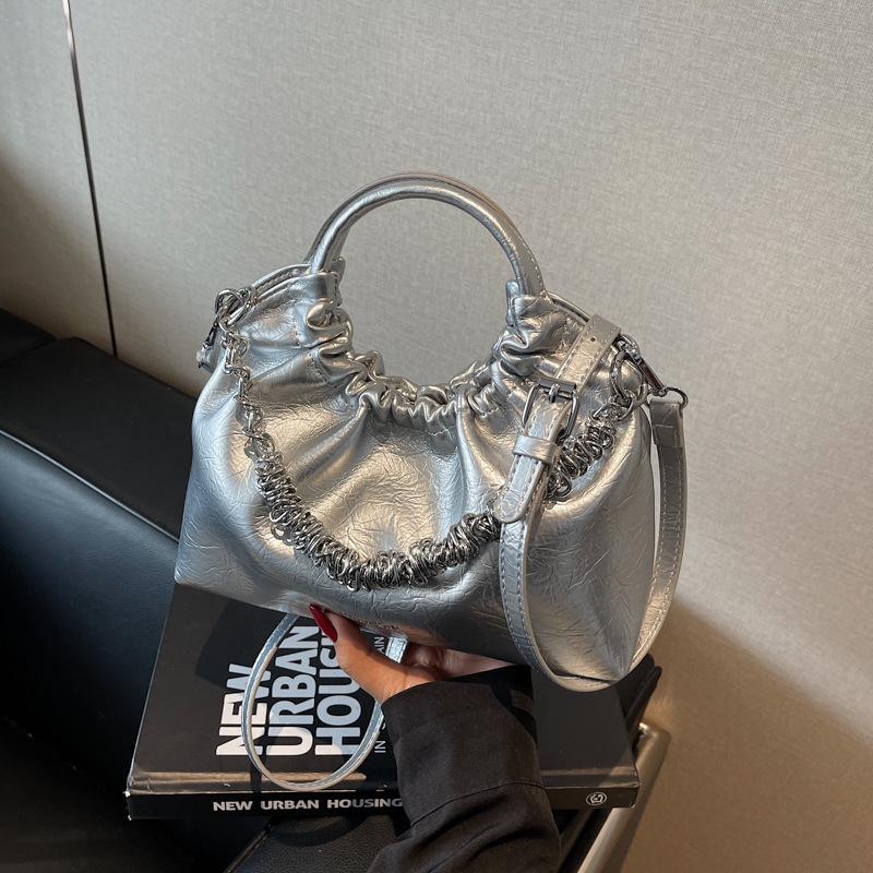 

Нишевая плиссированная сумка-тоут женская 2025 новая летняя универсальная сумка-мессенджер популярная маленькая сумка серебряный