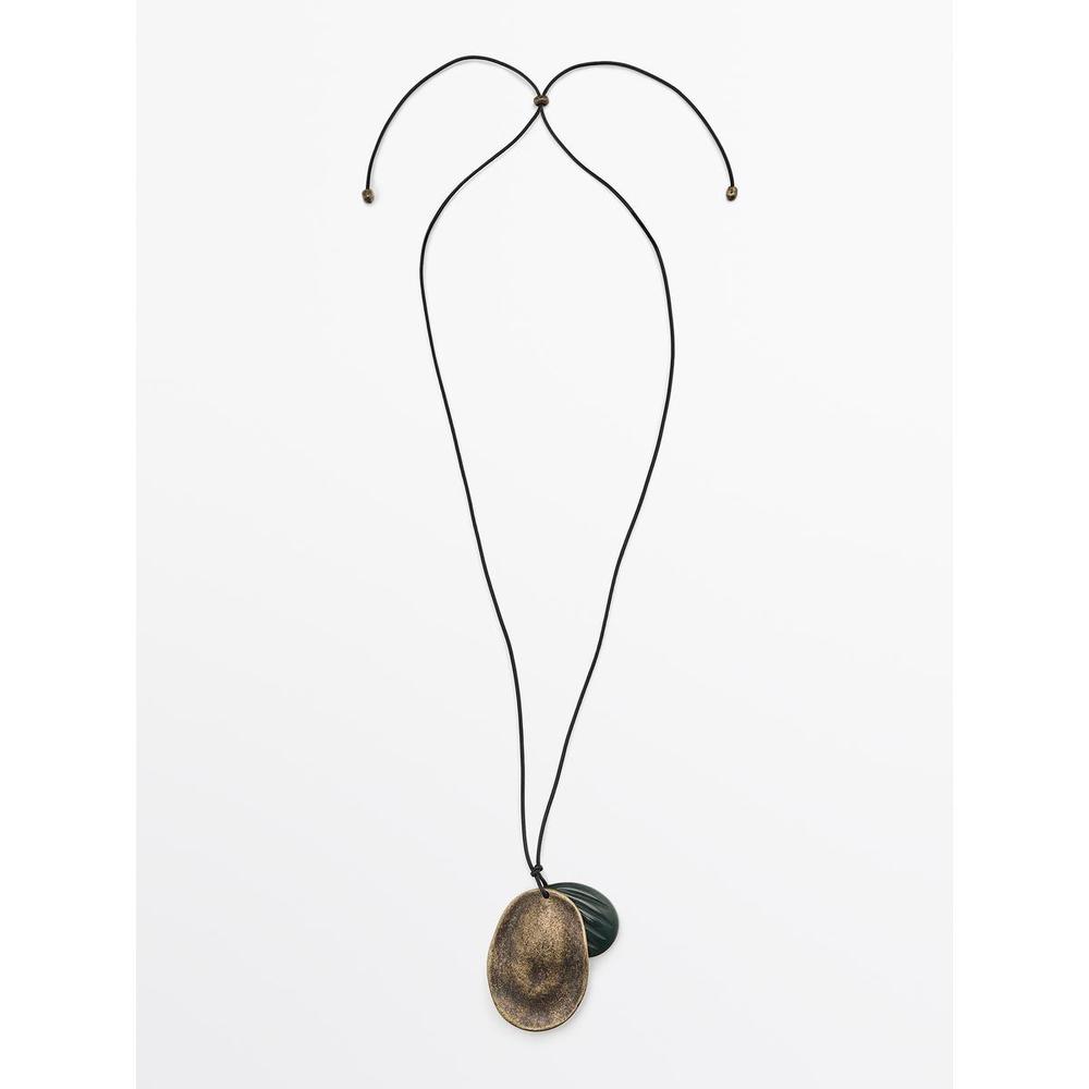 Oval Metal Piece Detail Necklace 04602602303