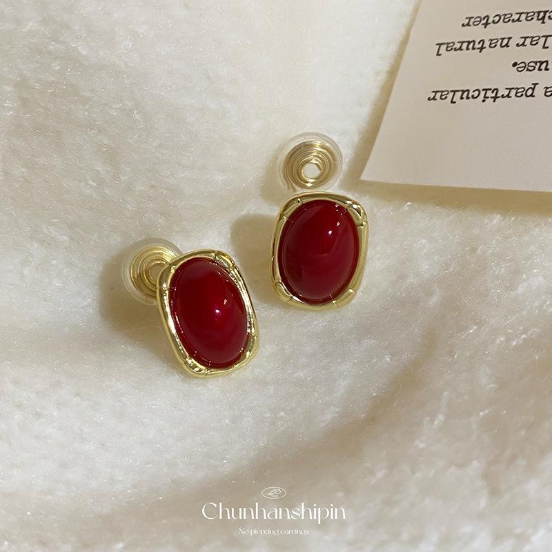 New Year's wine red mosquito coil disc ear clips, autumn and winter without ear holes, retro square stud earrings, high-end sense,fashion earrings