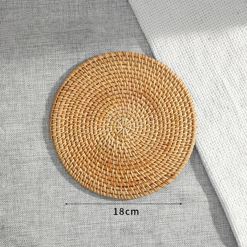 

Круглые салфетки из ротанга, плетеный настольный коврик из тюков кукурузы, круглая подушка ручной работы, изоляционная подставка для чашек, соломенный коврик для чаши 18CM