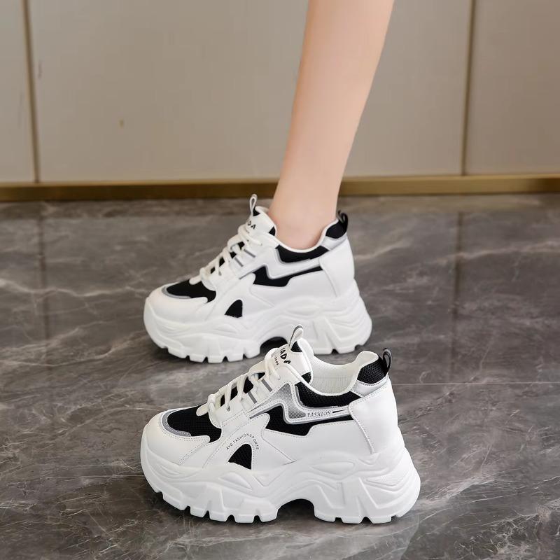 Hot Selling Women's Platform Sneakers Summer 2025 New Net Face Casual Sports Shoes Women's Thick Soled Lace-up Vulcanized Shoes