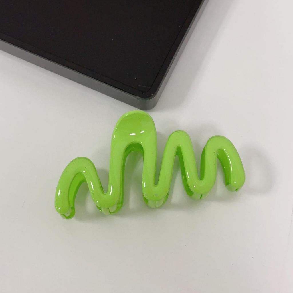 Large High-End Wave Claw Clip for Thick Hair - Women's Hair Accessory for Updos and Back-of-Head Styles