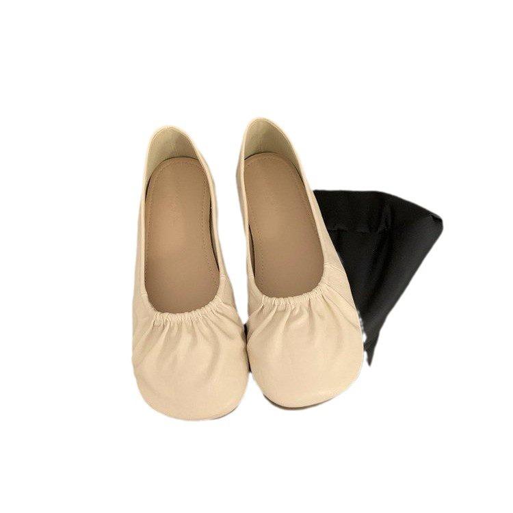 Retro pleated round head shallow mouth single shoes women's summer 2025 new gentle matching skirt flat-bottomed Doudou grandma shoes