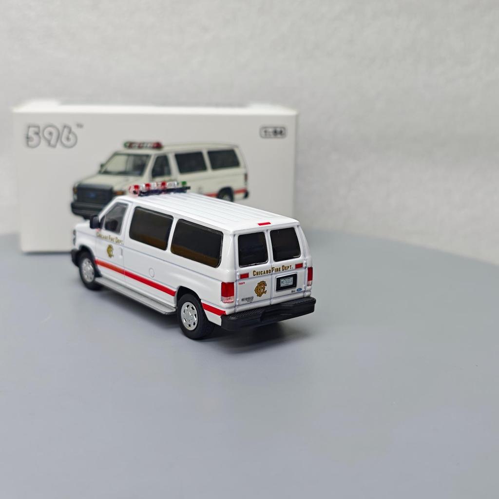 596 1:64 Ford E-Series Vans - Chicago IL Feuerwehr Simulation Legierung Mini Automodell Sammlung Ausstellung Geschenk Spielzeug